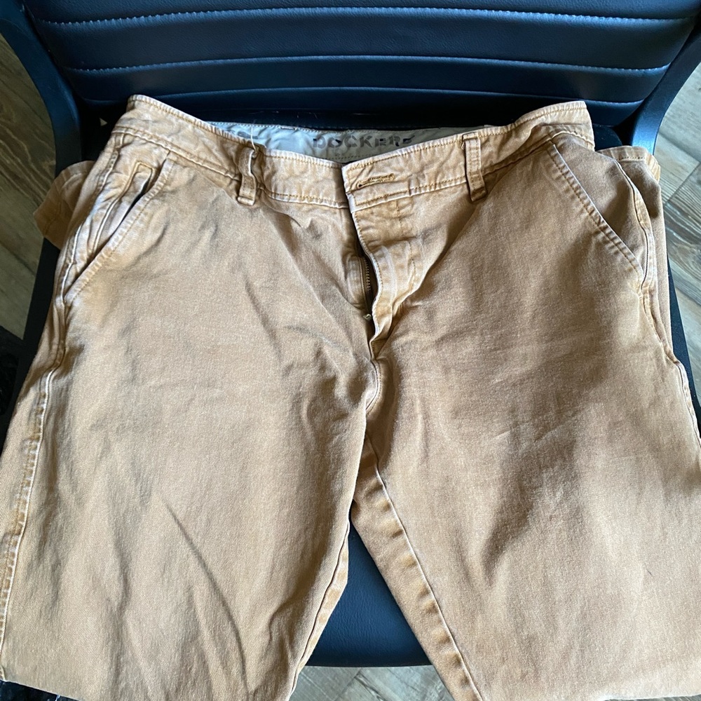 Men’s dockers